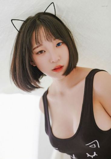 《我朋友的婶婶》_蓝光在线观看高清