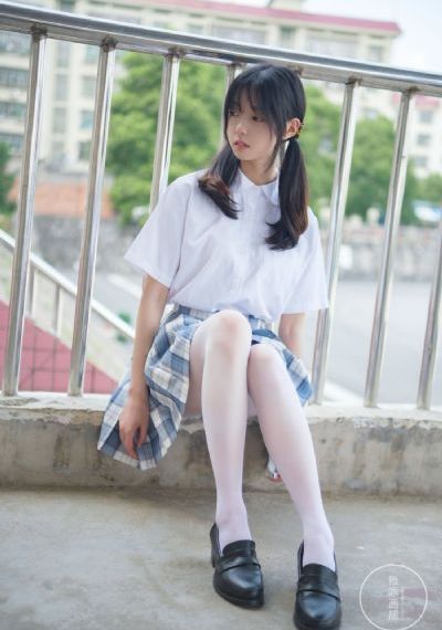 人与野鲁片公交车上_DVD在线视频播放