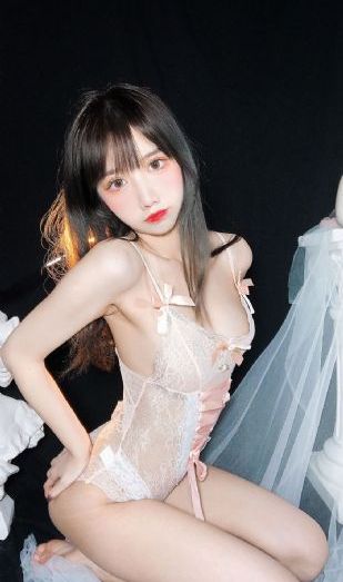 凯茜顺从的女孩_720免费播放